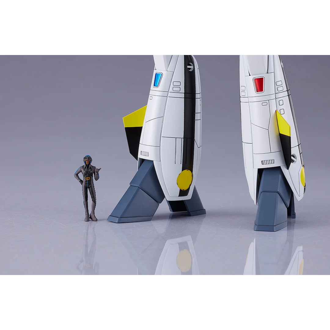 PLAMAX 1/72 Scale Plastic Model Kit - PX10 1/72 VF-1S Battroid Valkyrie Roy Focker Special  [PRE-ORDER](RELEASE FEB25)